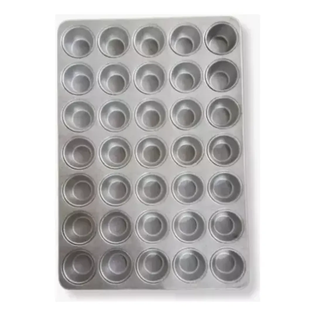 charola-para-mantecadas-con-35-moldes